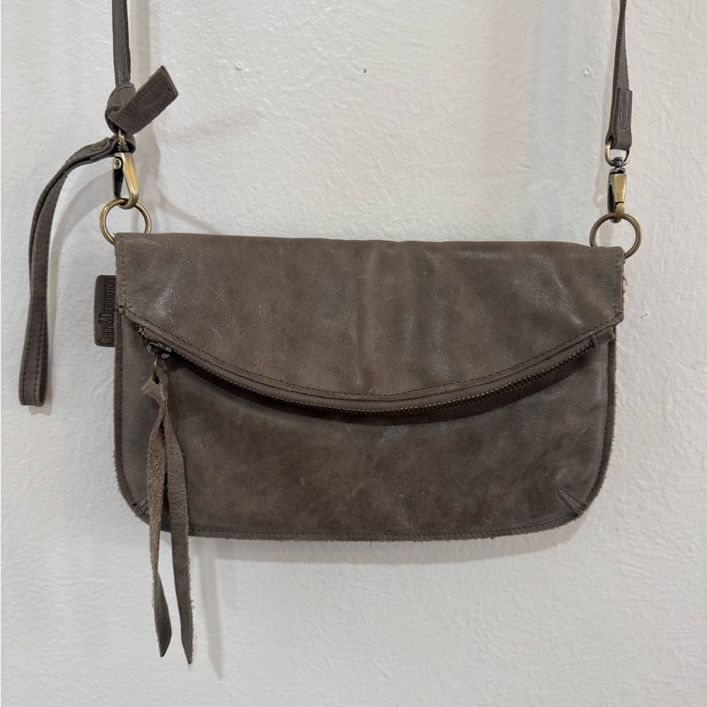 Chen & Derington Leather Taupe Purse
